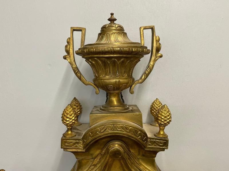 Louis XV, Figural Cartel Clock, Dore Bronze, France, 19th/20th c. - 6