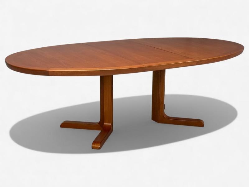 Skovby Møbelfabrik, Danish Modern, Teak Expandable Dining Table, Denmark, 1960s - 2