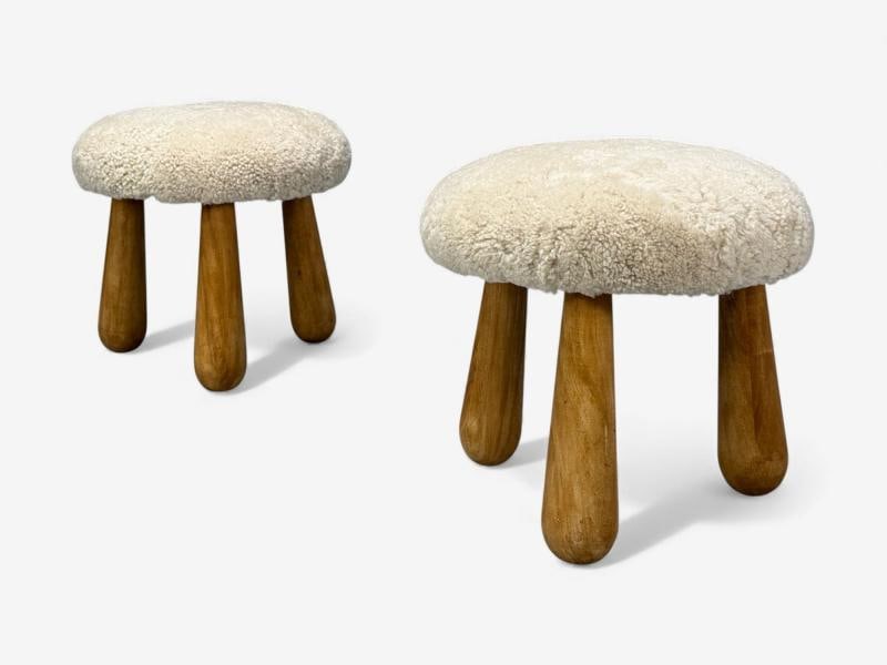 Danish Modern Style, Sheepskin Stools, Beige Shearling, Maple, USA, 21st c. - 2