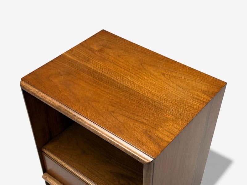 T.H. Robsjohn-Gibbings, American Modern, Walnut, Open Nightstands, USA, 1960s - 8