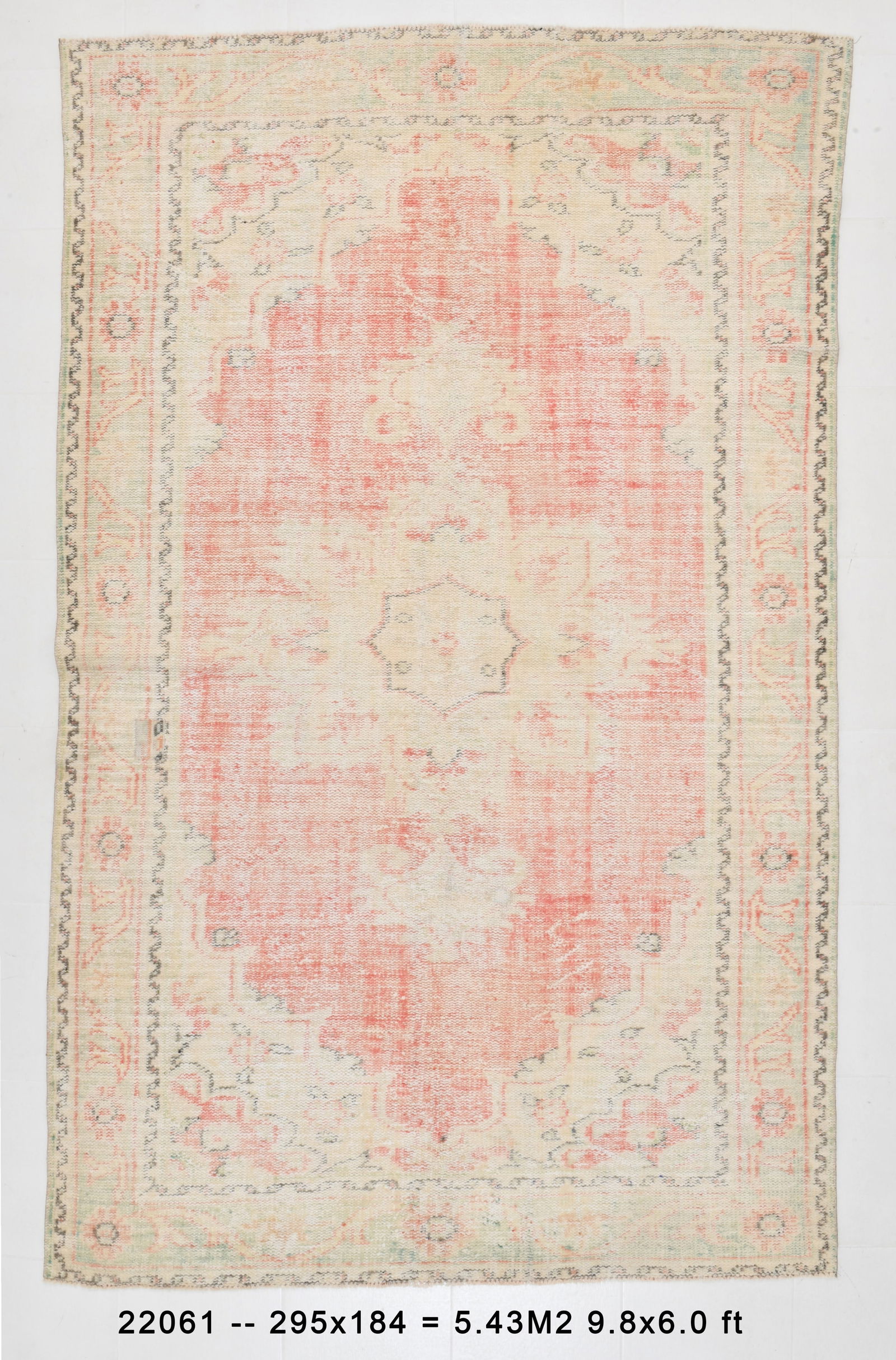6'0'' x 9'8'' Handmade Vintage Wool Rug - 22061: Title: 6'0'' x 9'8'' Handmade Vintage Wool Rug - 22061 Description:6'0'' x 9'8'' Handmade Vintage Wool Rug - 22061 Origin:Turkiye Date/Period:1960-90 Materials:Wool,Cotton Dimension:6'0''x9'8'' ft, 18