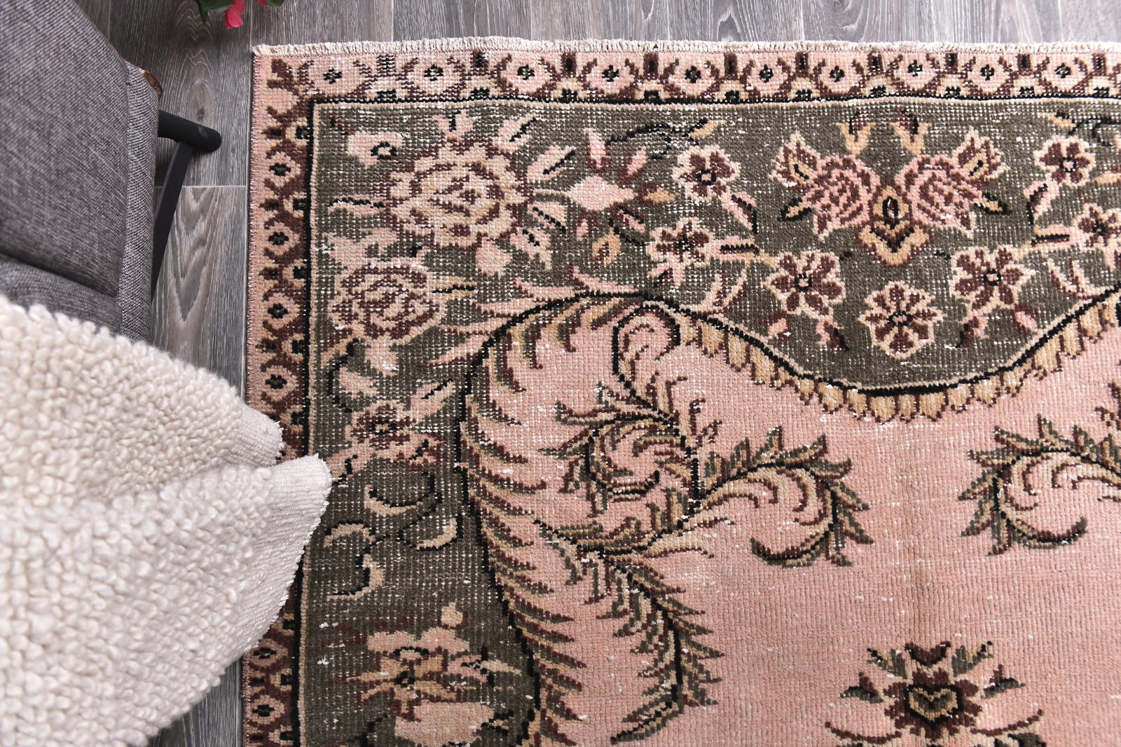 4'9'' x 8'6'' Handmade Vintage Wool Rug - 244795 - 11