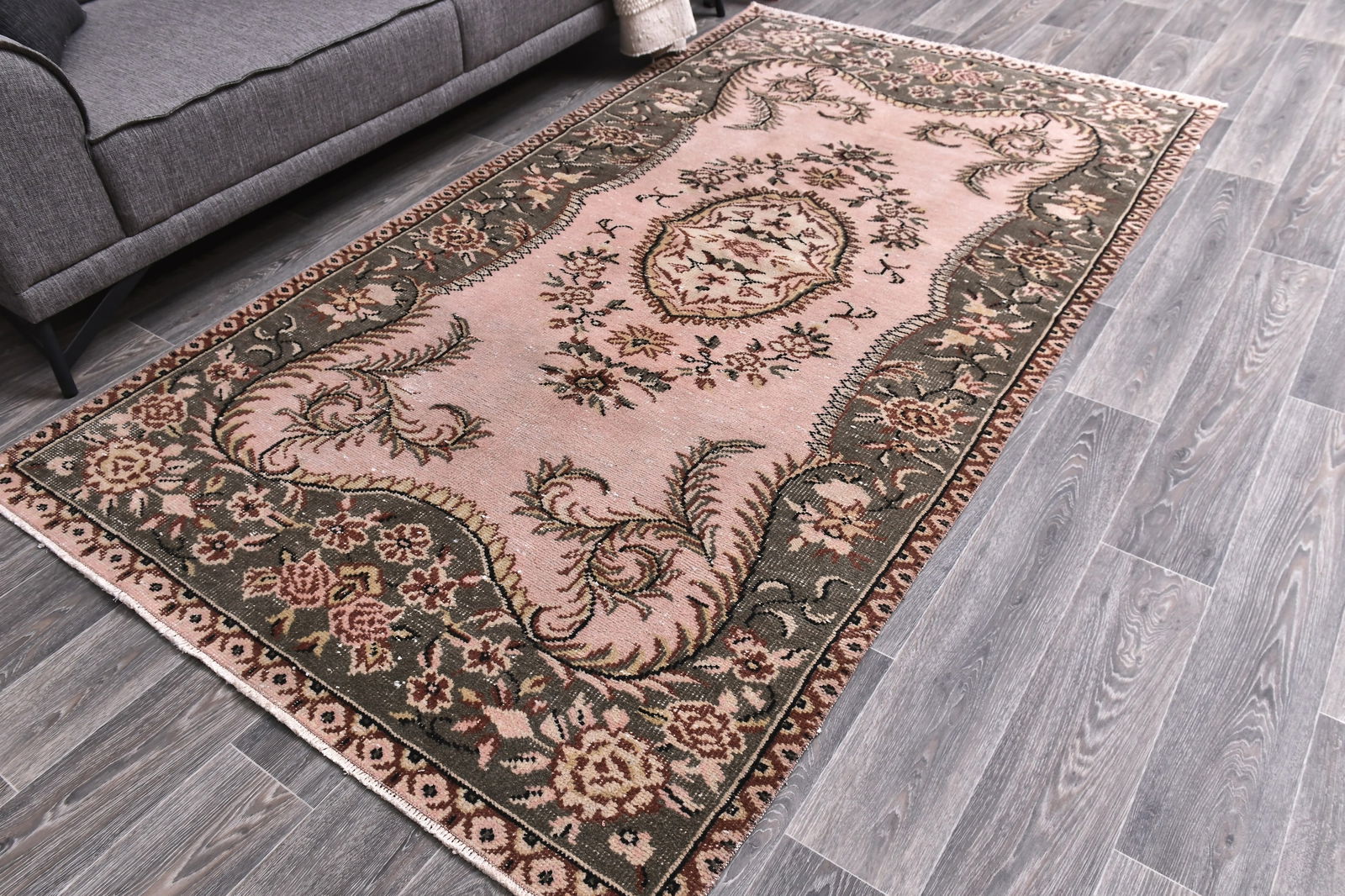 4'9'' x 8'6'' Handmade Vintage Wool Rug - 244795 - 2