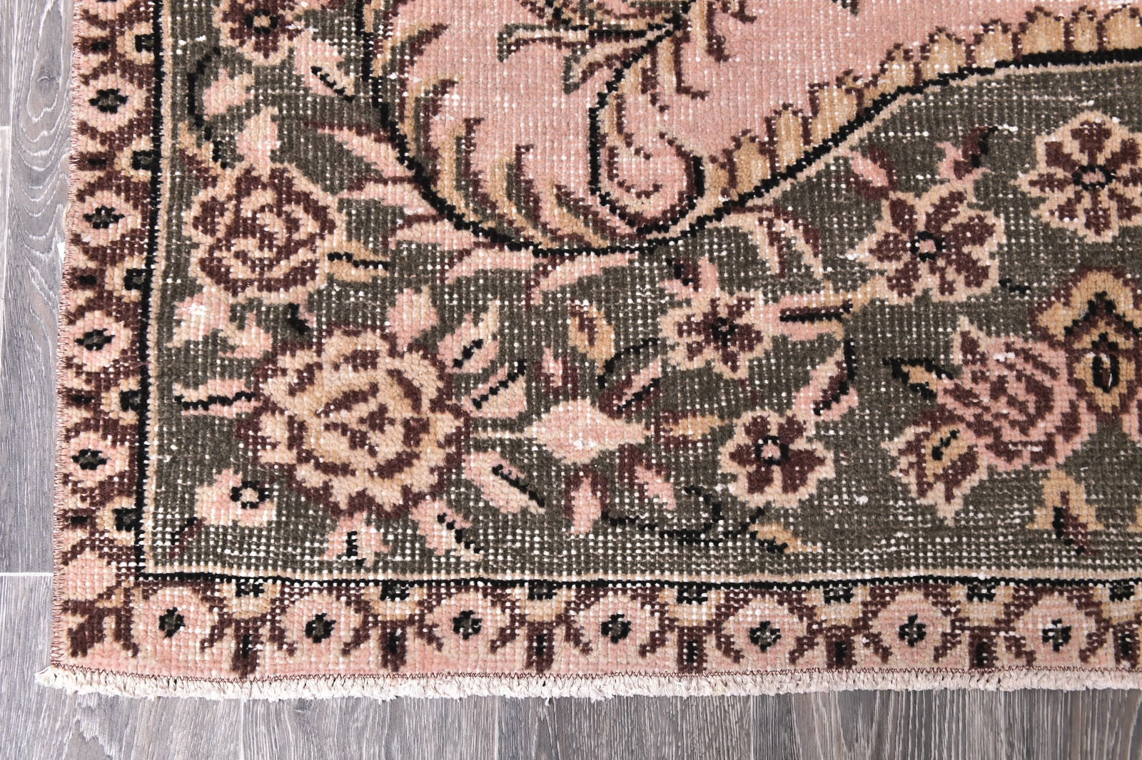 4'9'' x 8'6'' Handmade Vintage Wool Rug - 244795 - 7