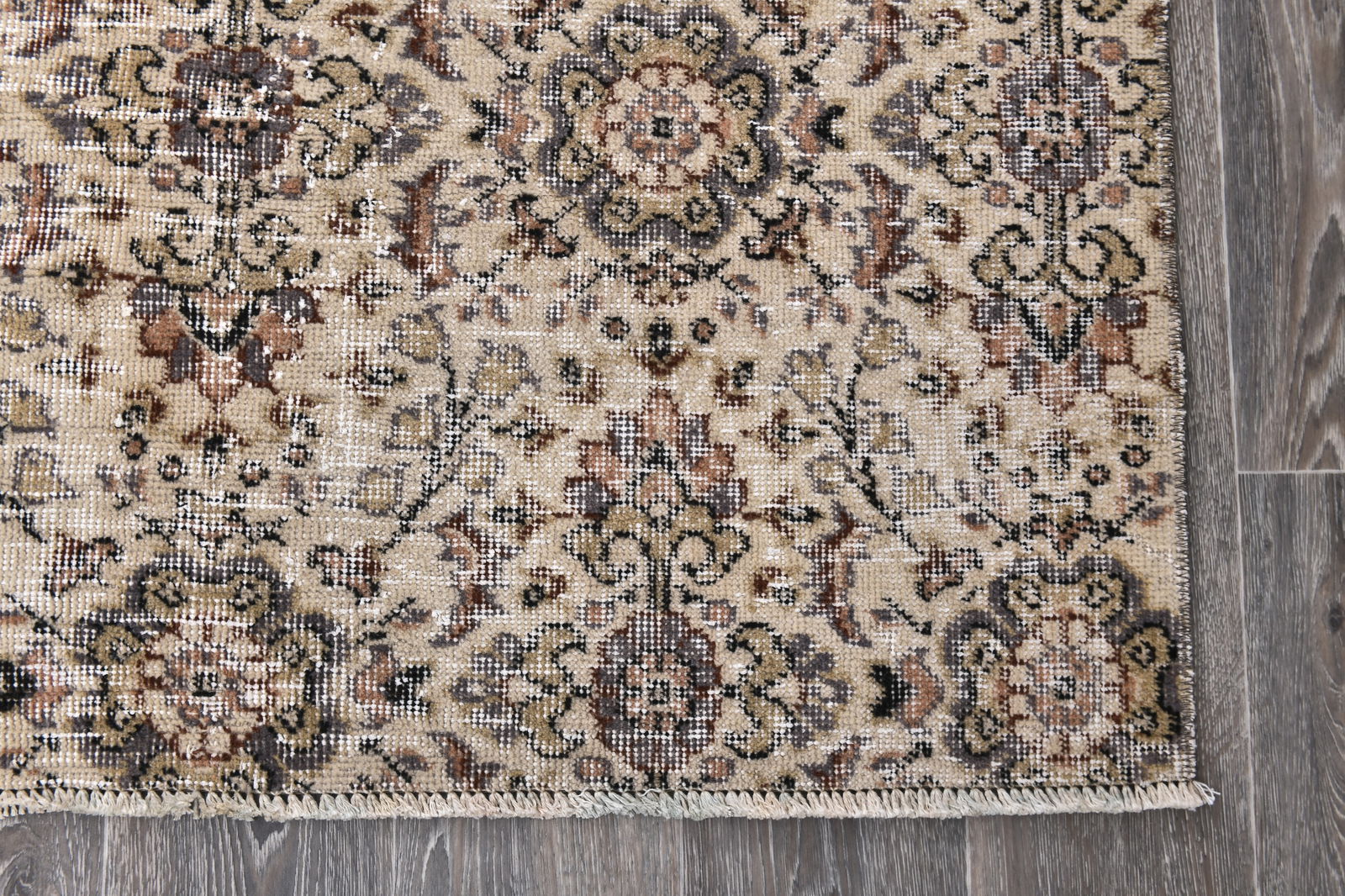 3'9'' x 6'9'' Vintage Wool Runner Rug - 244006 - 10