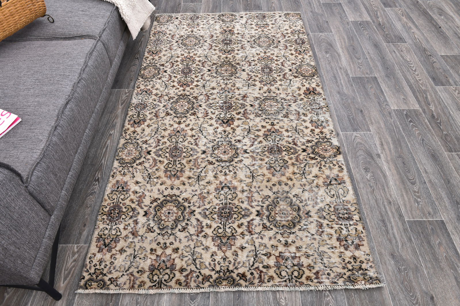 3'9'' x 6'9'' Vintage Wool Runner Rug - 244006 - 3