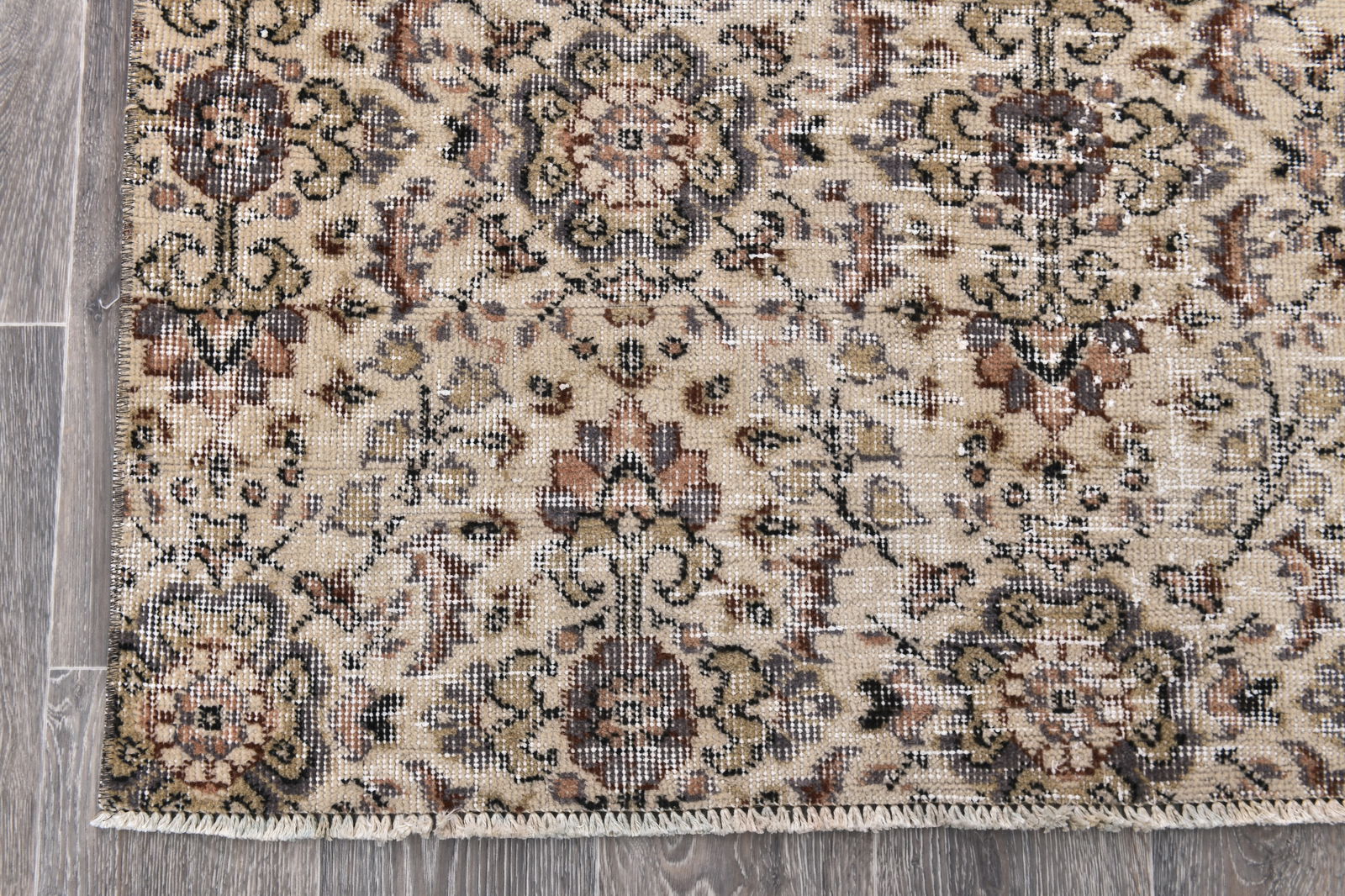 3'9'' x 6'9'' Vintage Wool Runner Rug - 244006 - 8