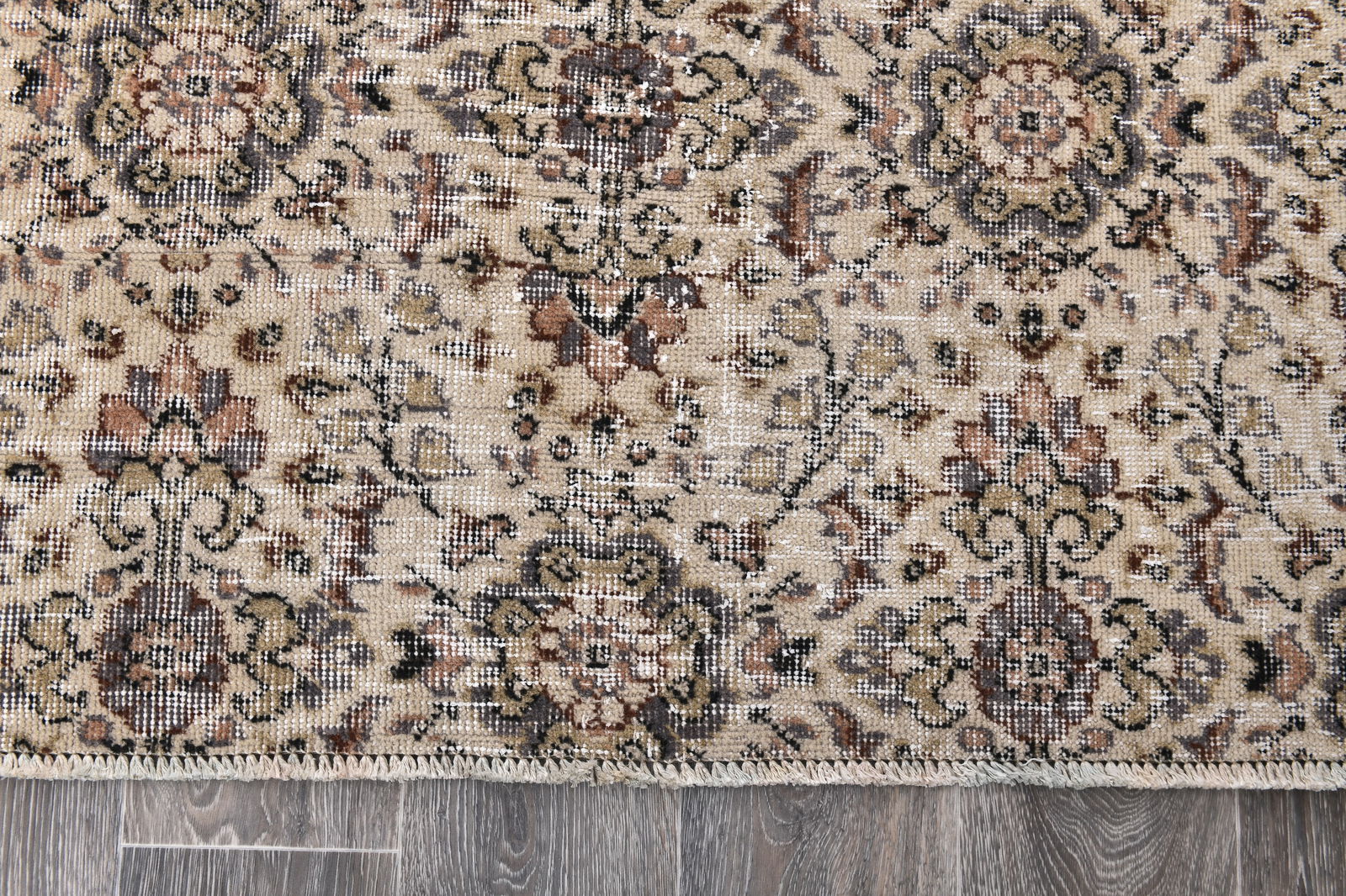 3'9'' x 6'9'' Vintage Wool Runner Rug - 244006 - 9