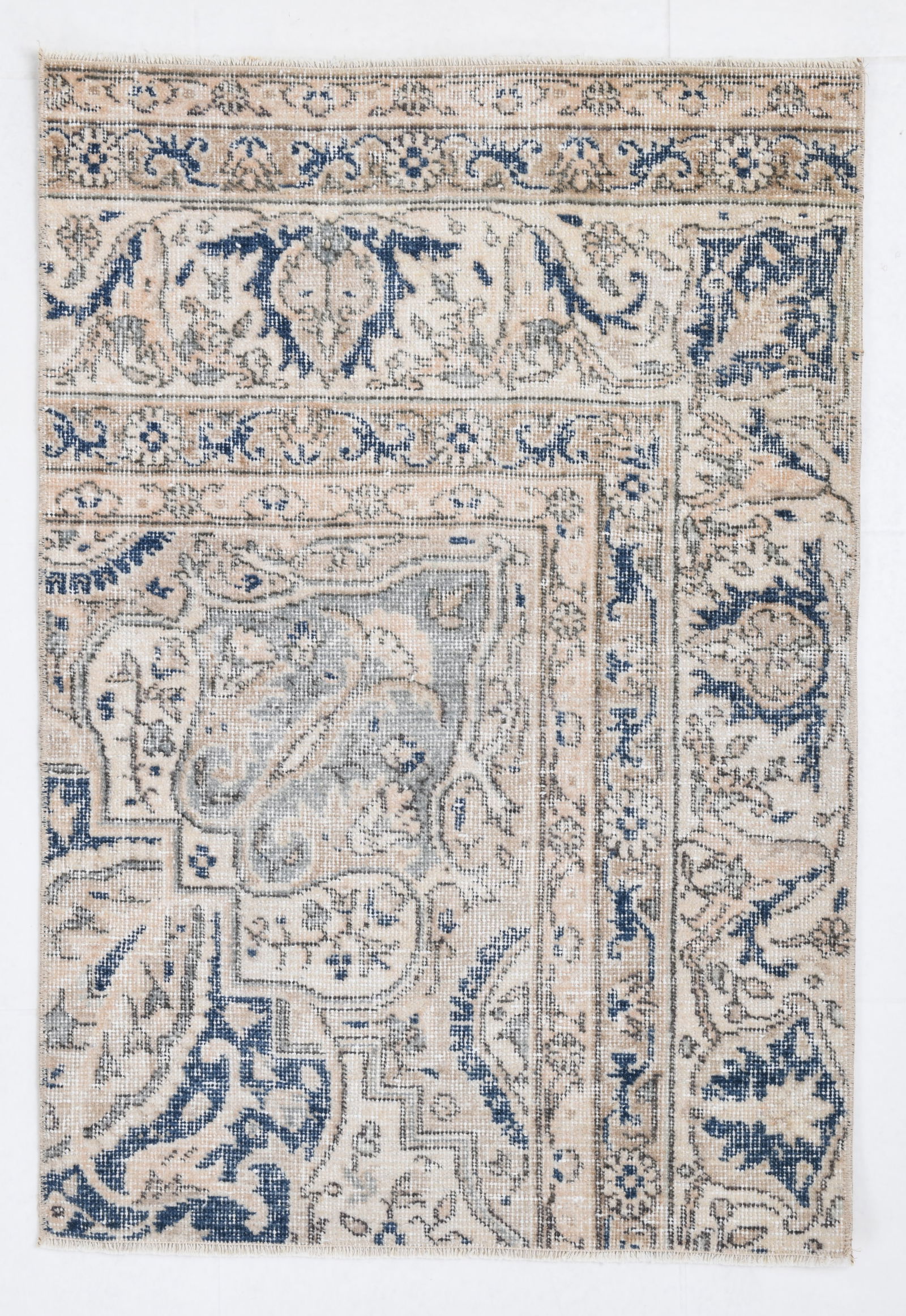 2'3'' x 3'4'' Turkish Vintage Runner Rug - 6889: Title: 2'3'' x 3'4'' Turkish Vintage Runner Rug - 6889Description:2'3'' x 3'4'' Turkish Vintage Runner Rug - 6889Origin:TurkiyeDate/Period:1960-90Materials:Wool,CottonDimension:2'3''x3'4'' ft, 71x102