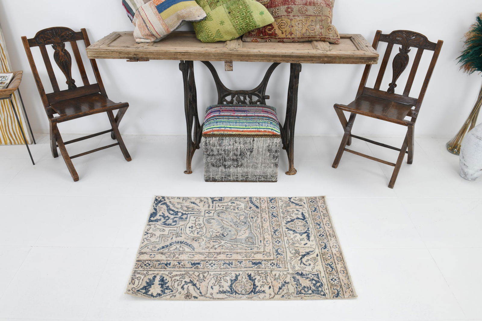 2'3'' x 3'4'' Turkish Vintage Runner Rug - 6889 - 2