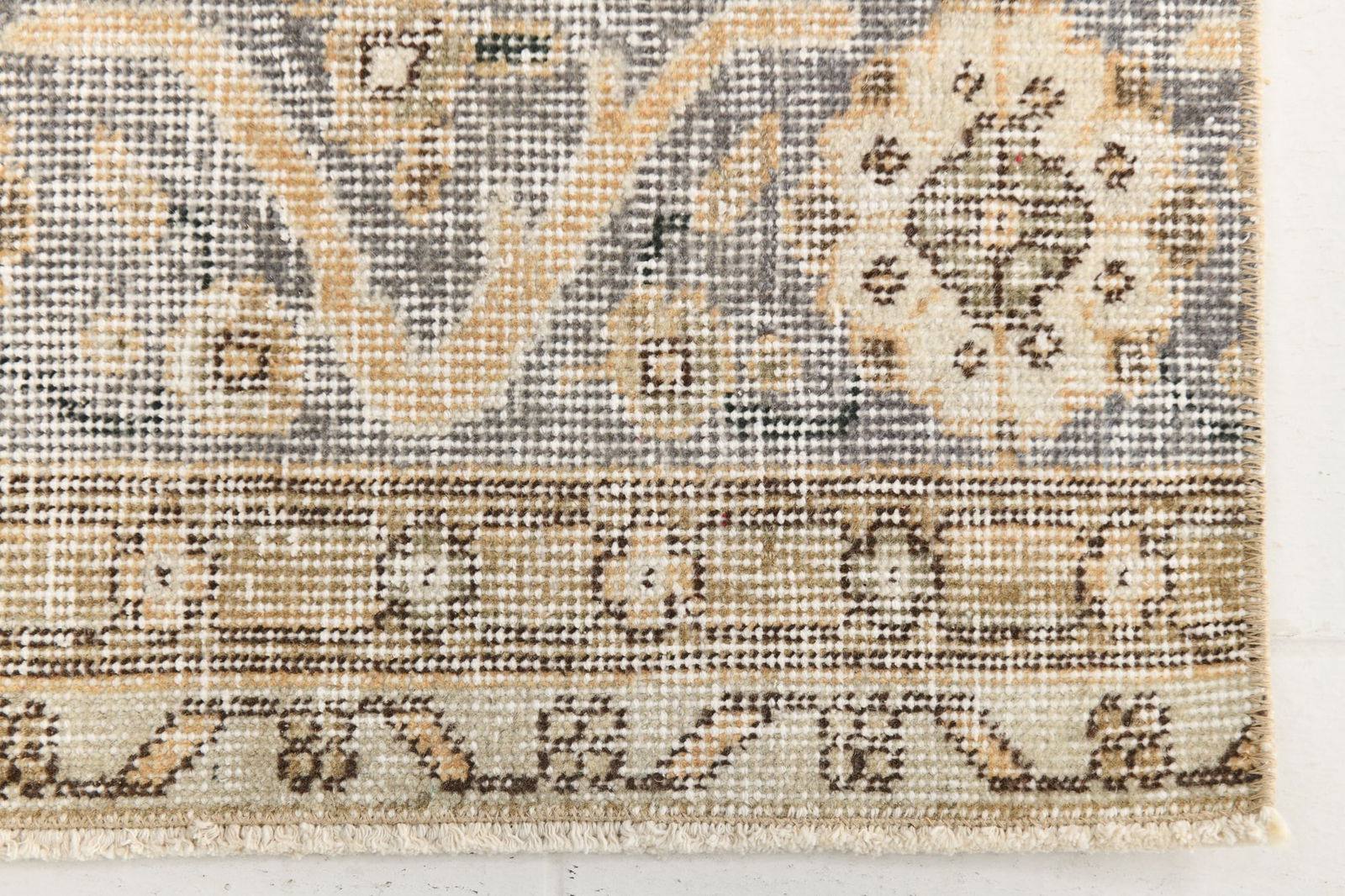 2'0'' x 4'4'' Turkish Vintage Runner Rug - 24048 - 13