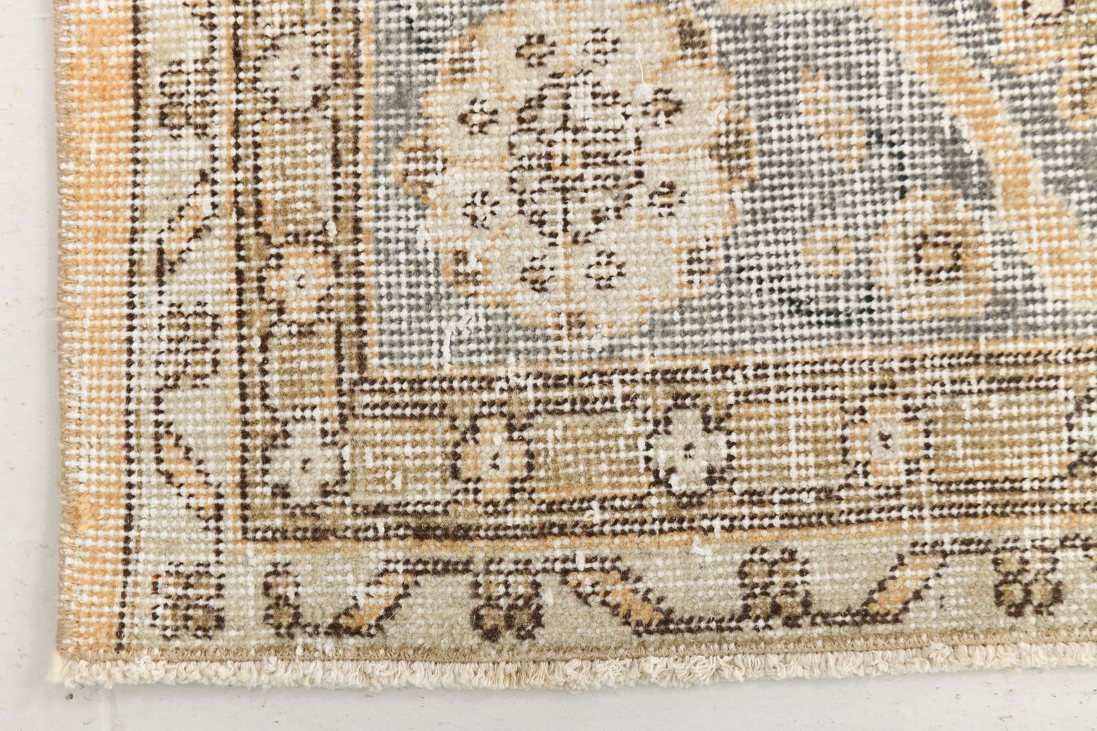 2'0'' x 4'4'' Turkish Vintage Runner Rug - 24048 - 15