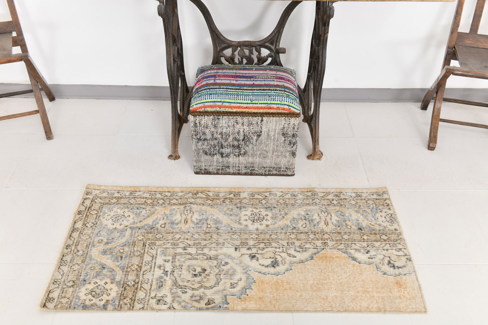 2'0'' x 4'4'' Turkish Vintage Runner Rug - 24048 - 3