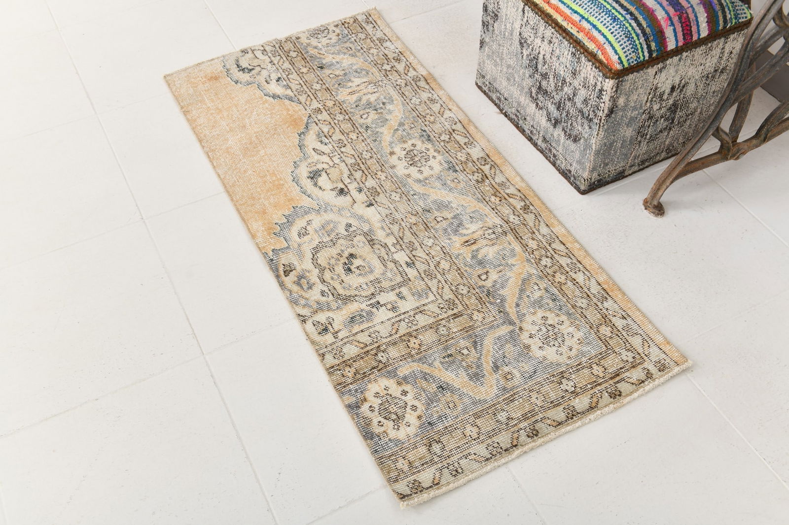 2'0'' x 4'4'' Turkish Vintage Runner Rug - 24048 - 4