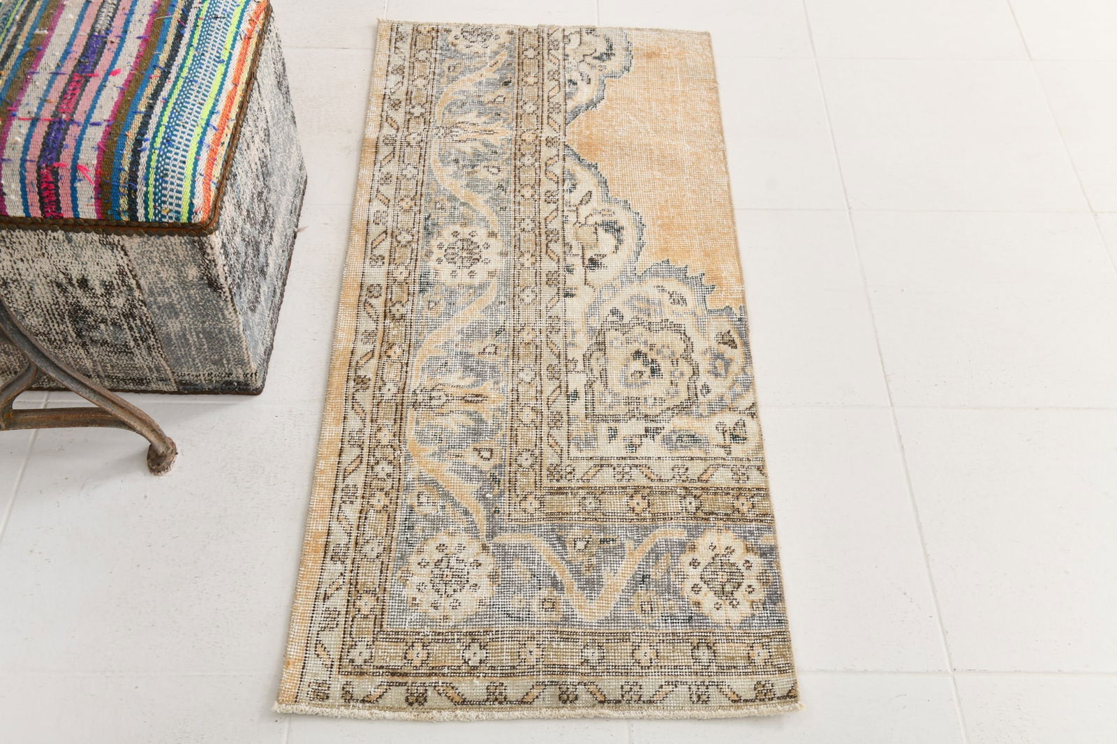 2'0'' x 4'4'' Turkish Vintage Runner Rug - 24048 - 5