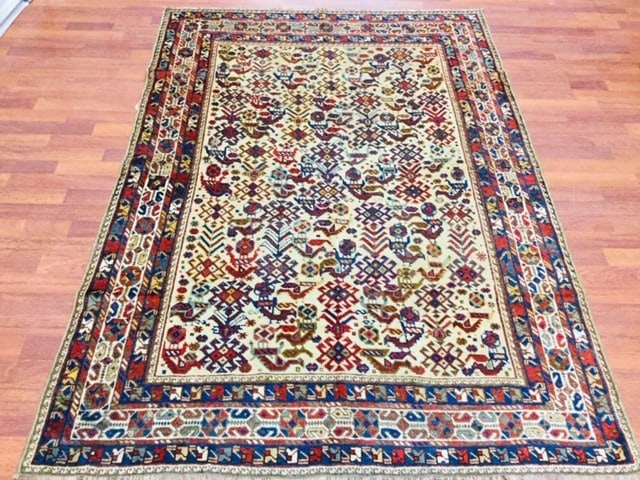 Antique persian Bird design Shiraz tribal rug,: Title:Antique persian Bird design Shiraz tribal rug,Description:Antique Persian Shiraz rug with a bird design, from southwest Persia, size, 4 ft. 5 " x 6 ft. 7 inches, circa 1920, excellent condition