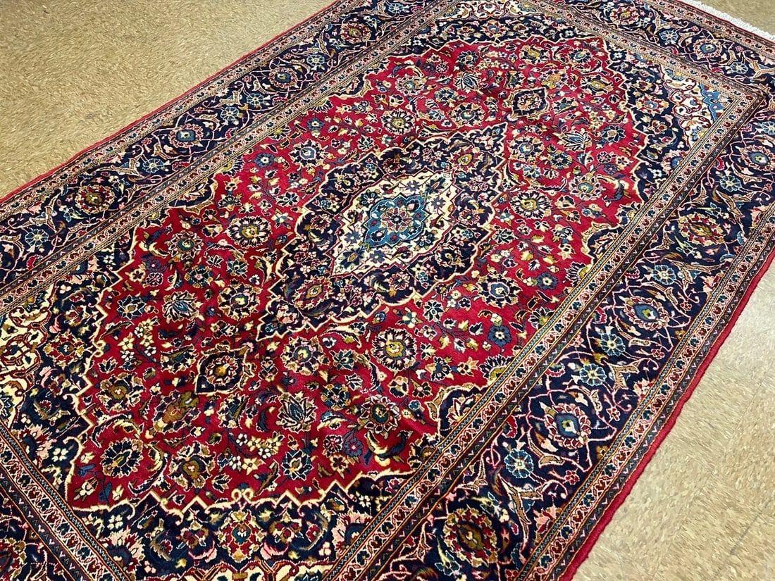Hand-Knotted Persian Kashan Red Semi-Antique 1970s Oriental Area Rug Carpet 6'4" x 10'9" - 9