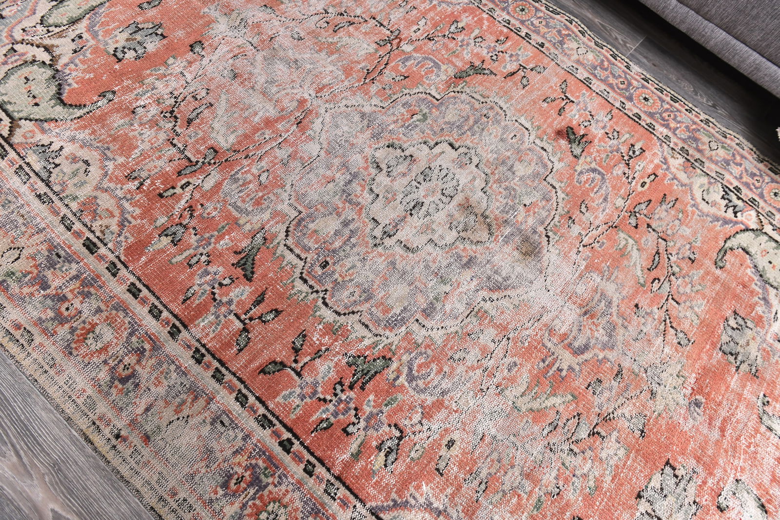 5'11'' x 8'7'' Handmade Vintage Wool Rug - 244793 - 4