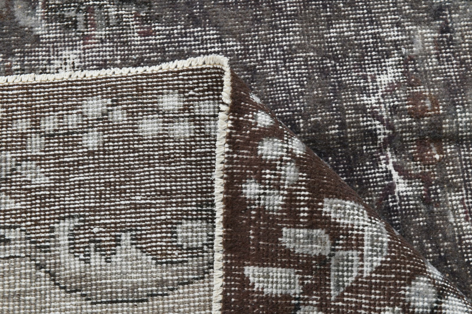 6'3'' x 10'2'' Handmade Vintage Wool Rug - 23031 - 18