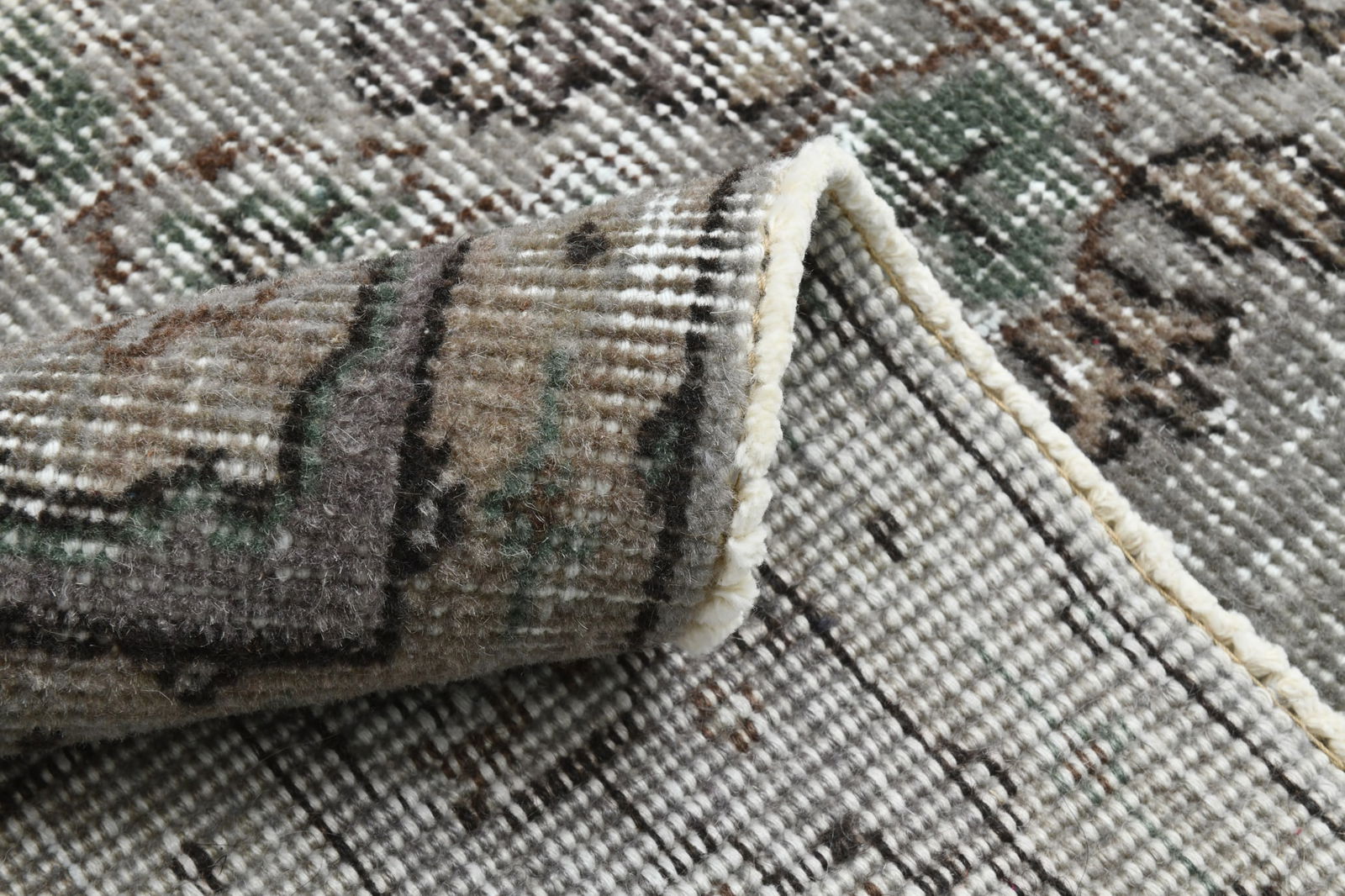 5'6'' x 9'0'' Handmade Vintage Wool Rug - 6991 - 16