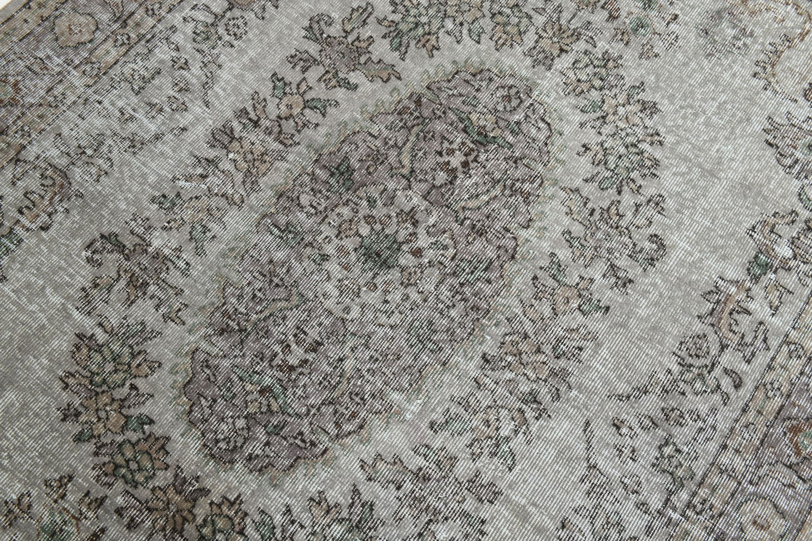 5'6'' x 9'0'' Handmade Vintage Wool Rug - 6991 - 6