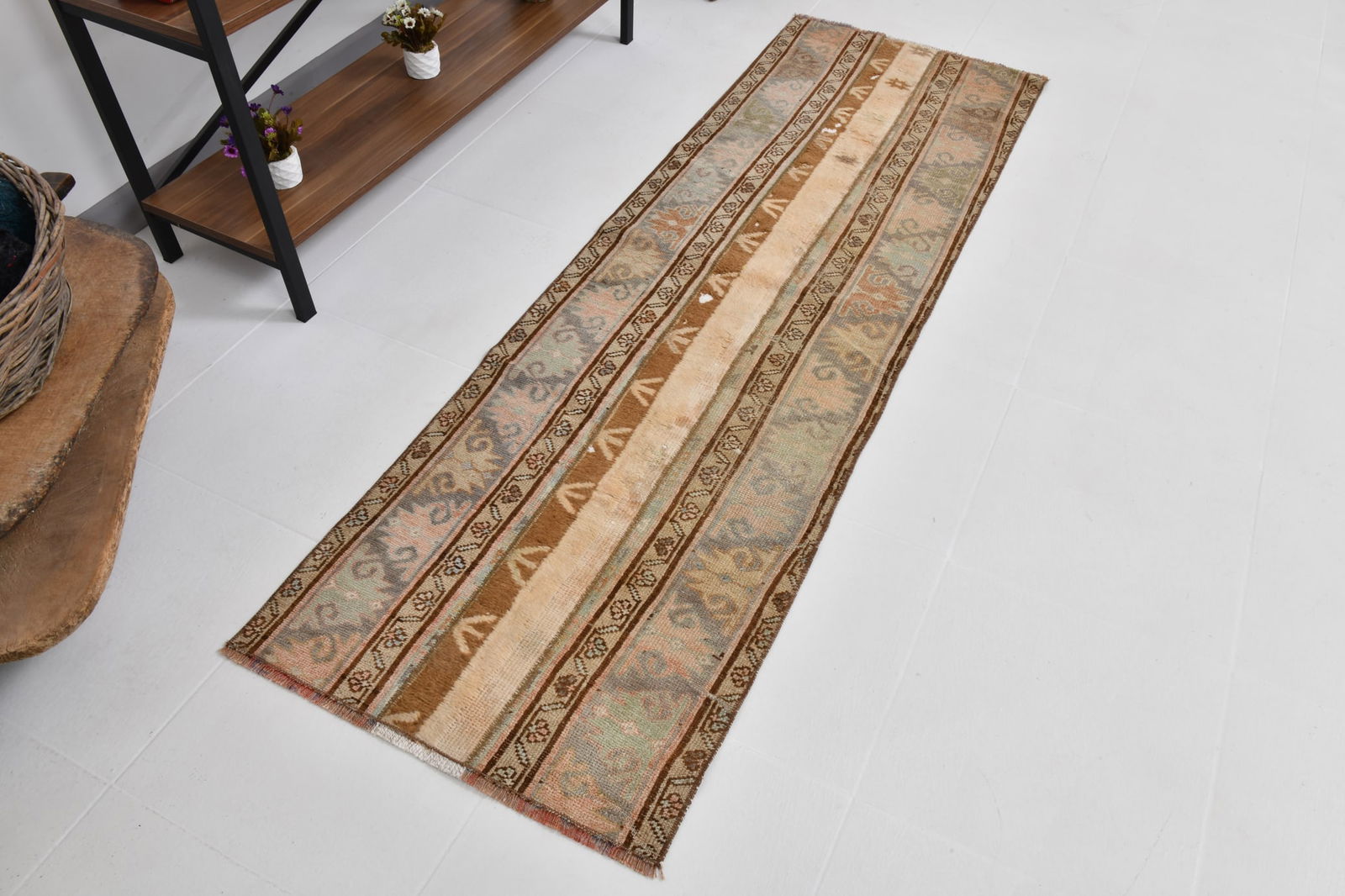 2'1'' x 6'8'' Turkish Vintage Runner Rug - 21593 - 3