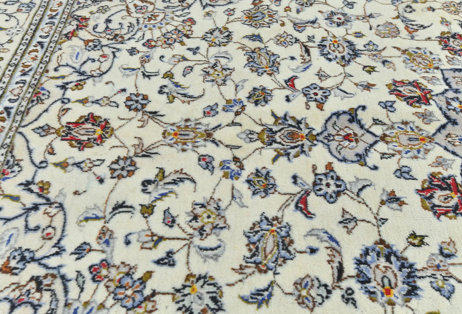 Vintage Cream Traditional 6'5X9'4 Kashan Persian Rug - 6