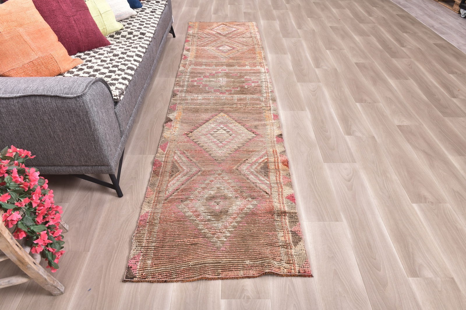 2'7'' x 10'5'' Handmade Vintage Wool Rug - 240493 - 3