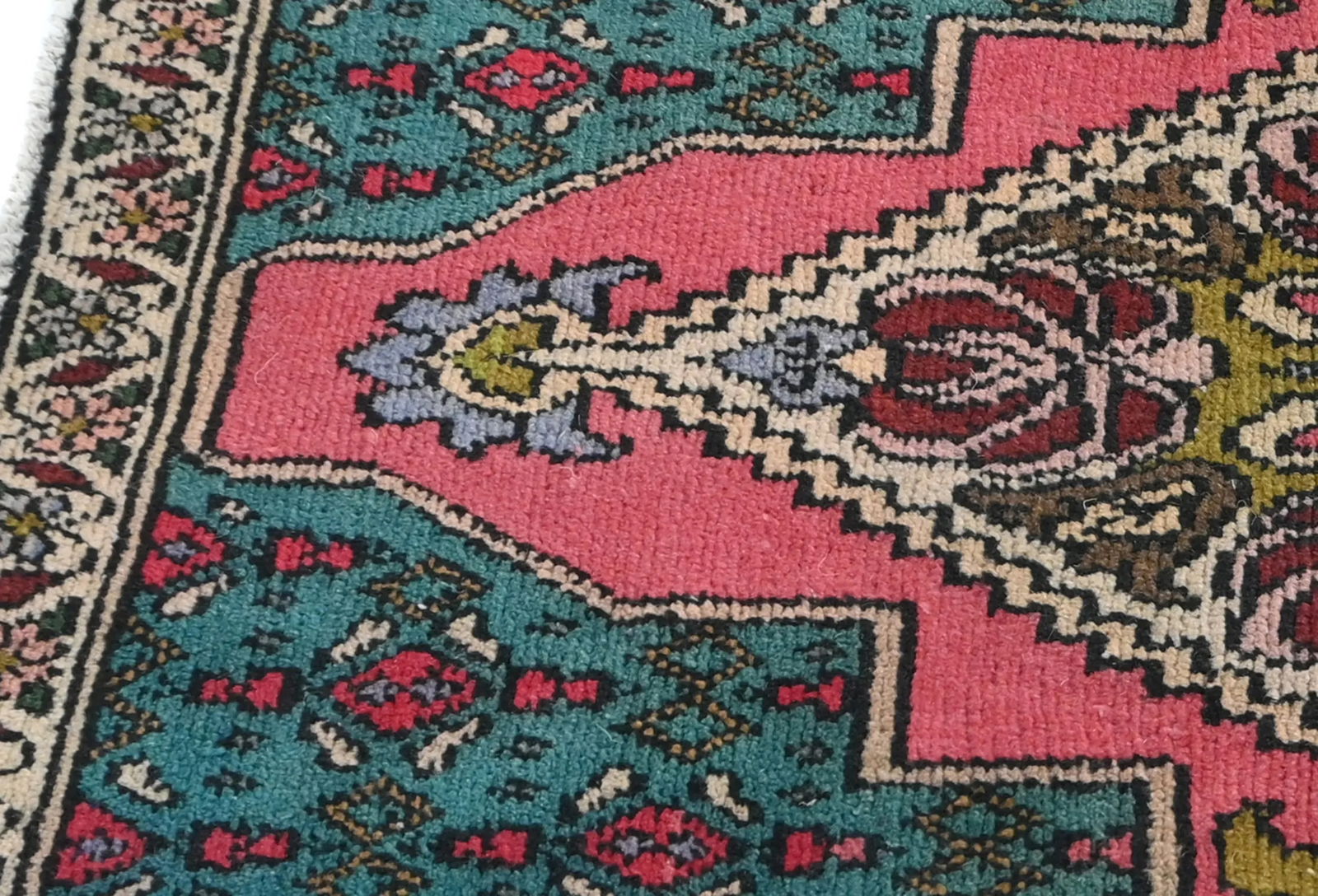 Semi Antique Muted Floral 1'11X2'8 Distressed Oriental Rug - 7