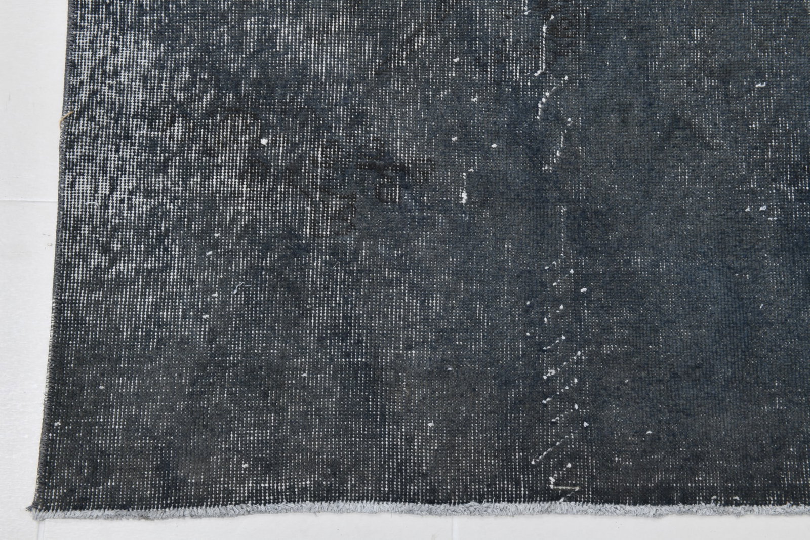 7'7'' x 11'3'' Handmade Vintage Wool Rug - 21746 - 11