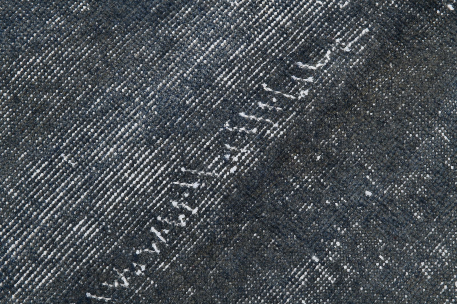 7'7'' x 11'3'' Handmade Vintage Wool Rug - 21746 - 7