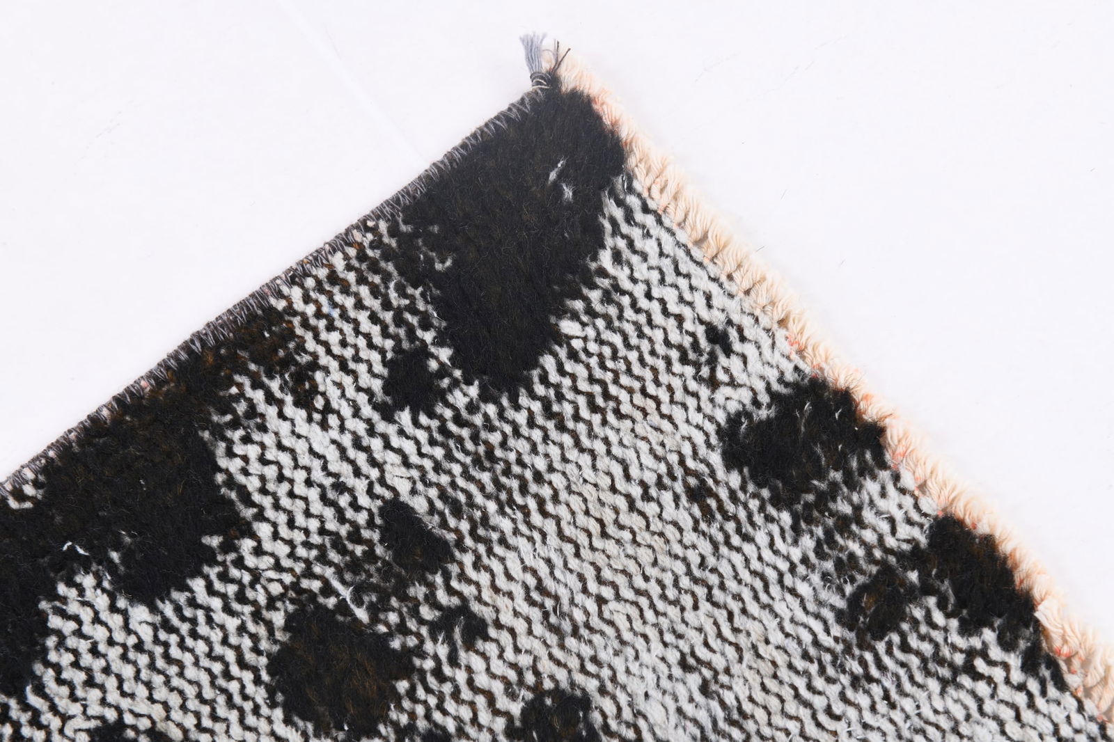 5'2'' x 7'11'' Handmade Vintage Wool Rug - 5049 - 10