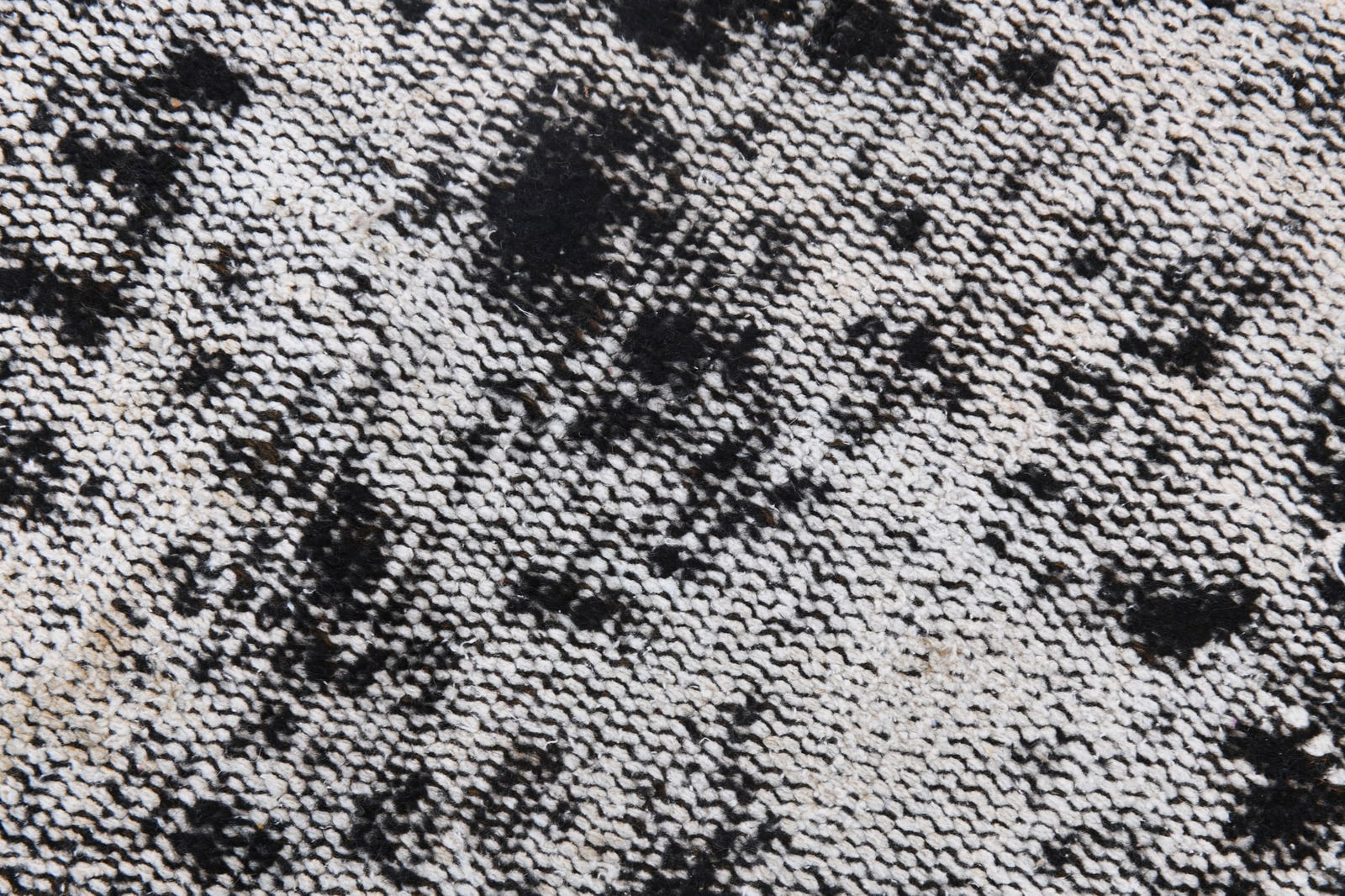 5'2'' x 7'11'' Handmade Vintage Wool Rug - 5049 - 8