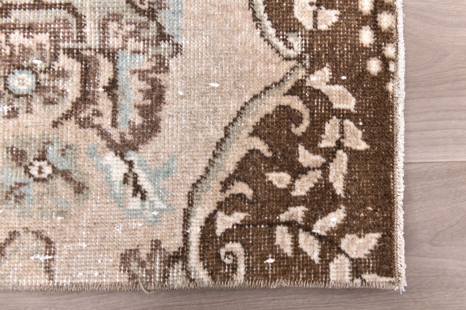 2'3'' x 5'5'' Turkish Vintage Runner Rug - 240479 - 10