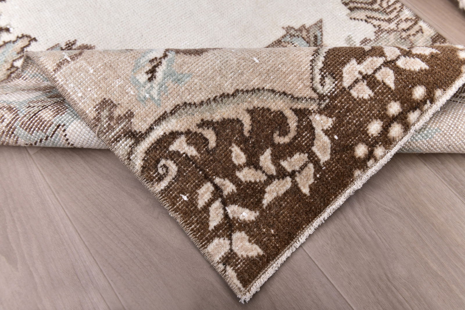 2'3'' x 5'5'' Turkish Vintage Runner Rug - 240479 - 12