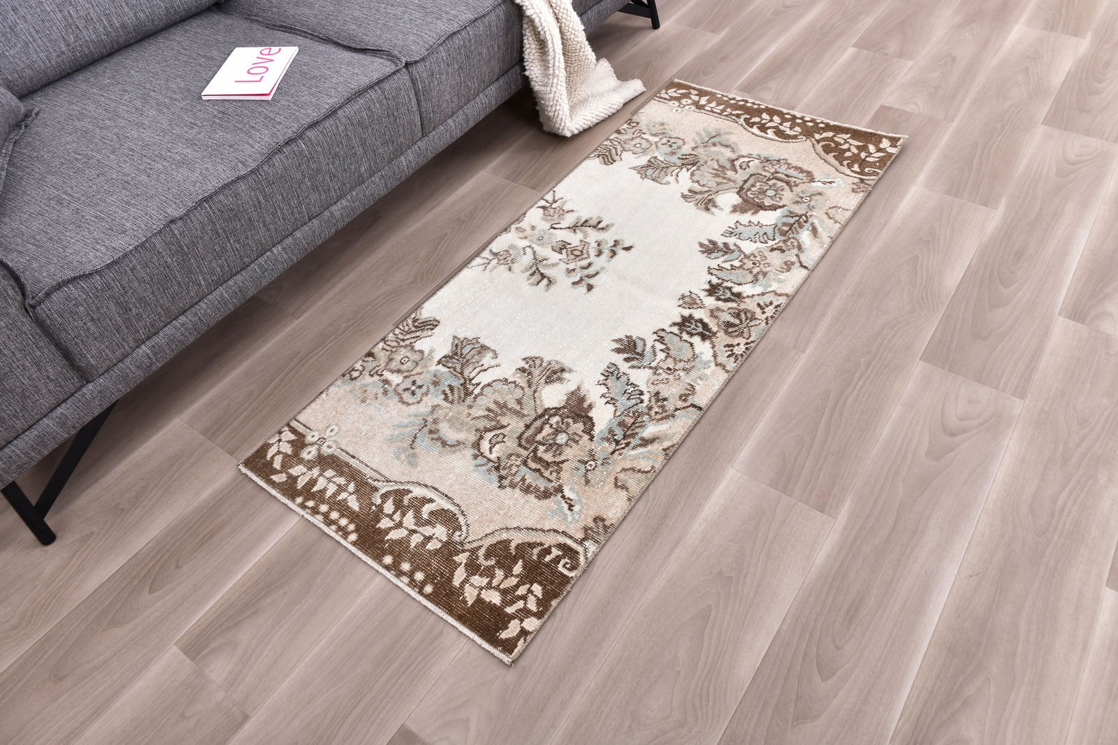 2'3'' x 5'5'' Turkish Vintage Runner Rug - 240479 - 2