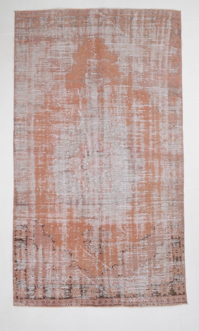 5'3'' x 9'2'' Vintage Wool Runner Rug - 7003: Title: 5'3'' x 9'2'' Vintage Wool Runner Rug - 7003Description:5'3'' x 9'2'' Vintage Wool Runner Rug - 7003Origin:TurkiyeDate/Period:1960-90Materials:Wool,CottonDimension:5'3''x9'2'' ft, 161x280 cm 