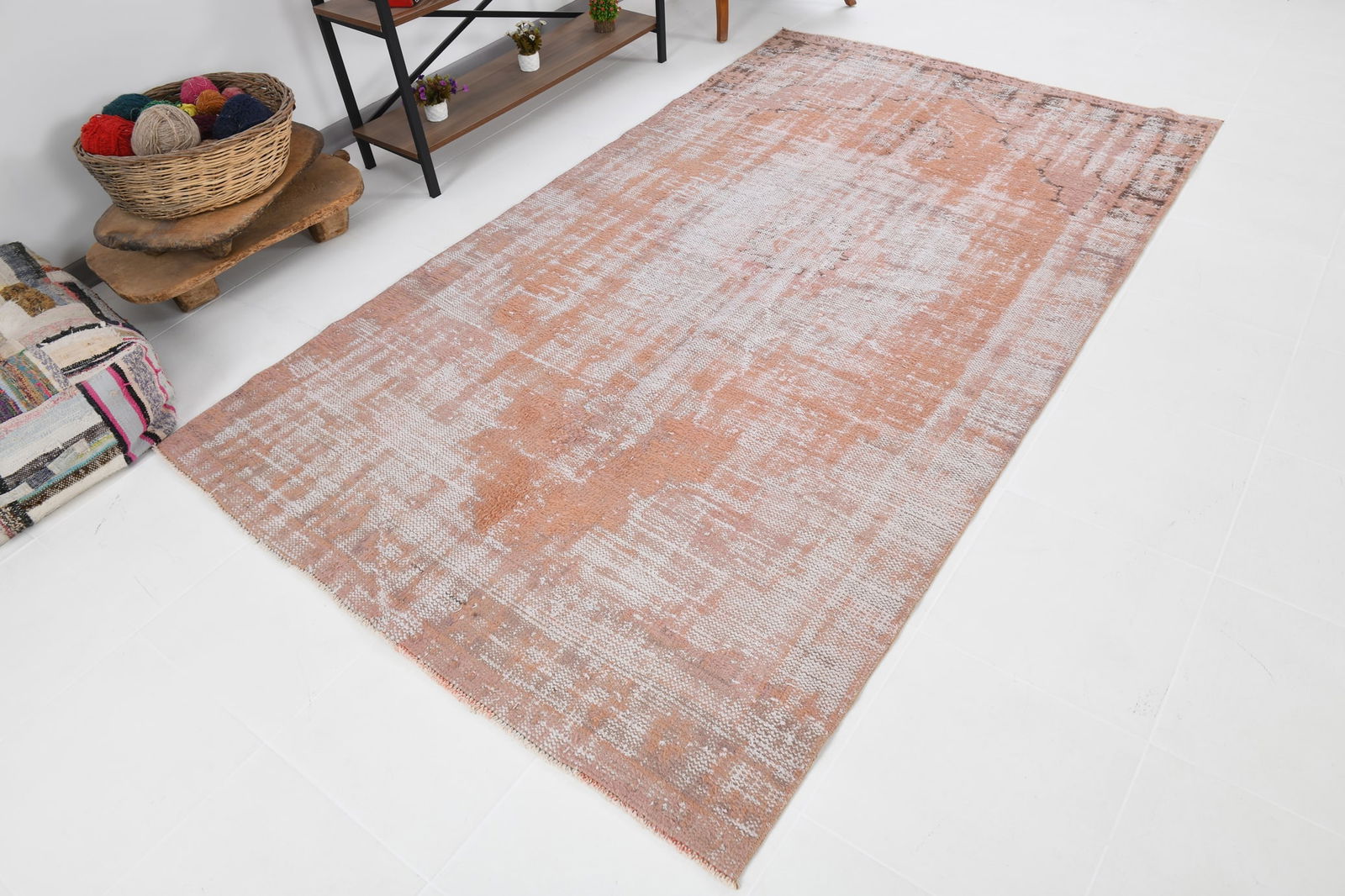 5'3'' x 9'2'' Vintage Wool Runner Rug - 7003 - 5