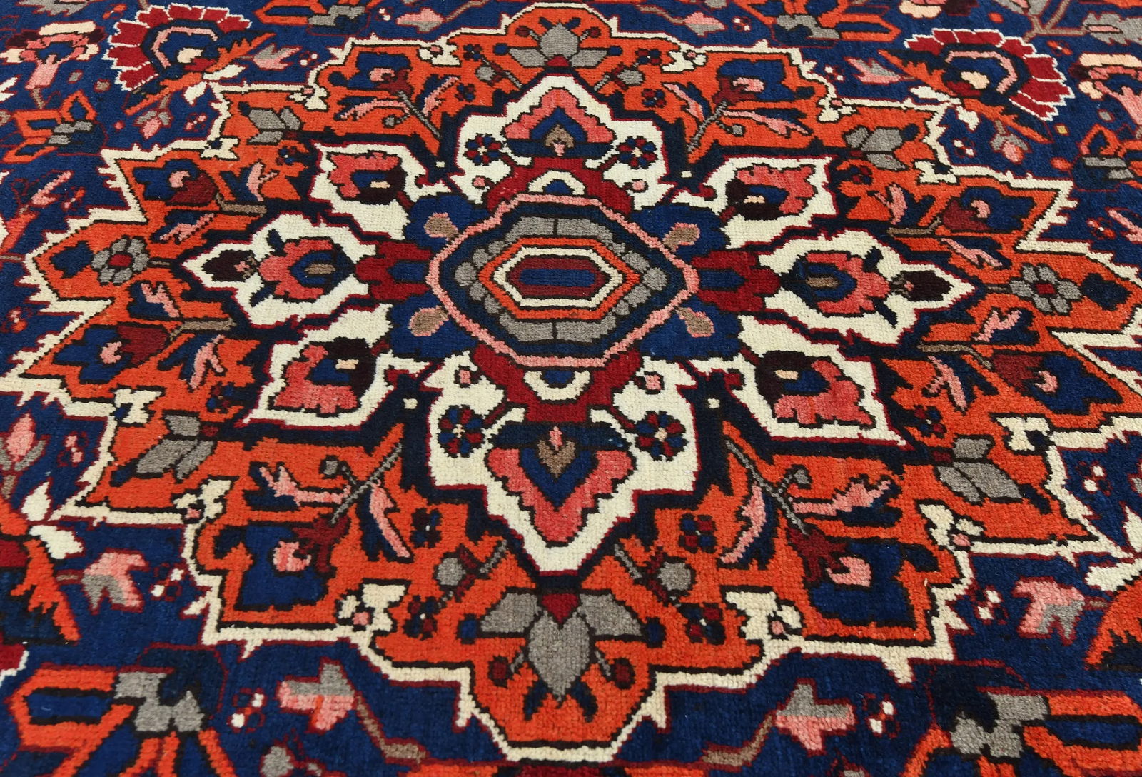 Vintage Red Floral 10X12 Bakhtiari Persian Rug - 5