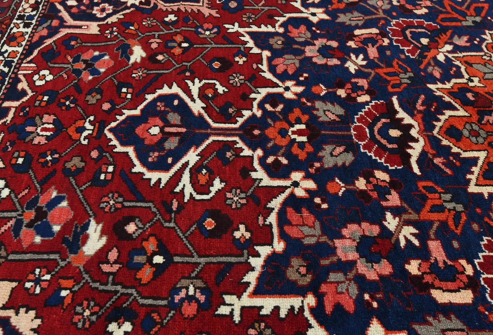 Vintage Red Floral 10X12 Bakhtiari Persian Rug - 6