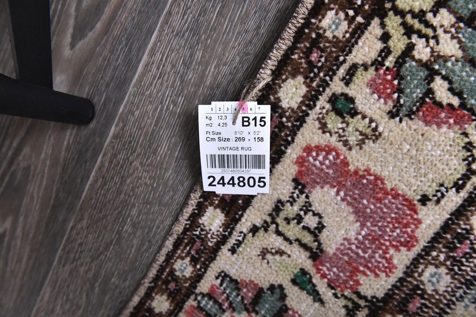 5'2'' x 8'9'' Handmade Vintage Wool Rug - 244805 - 14