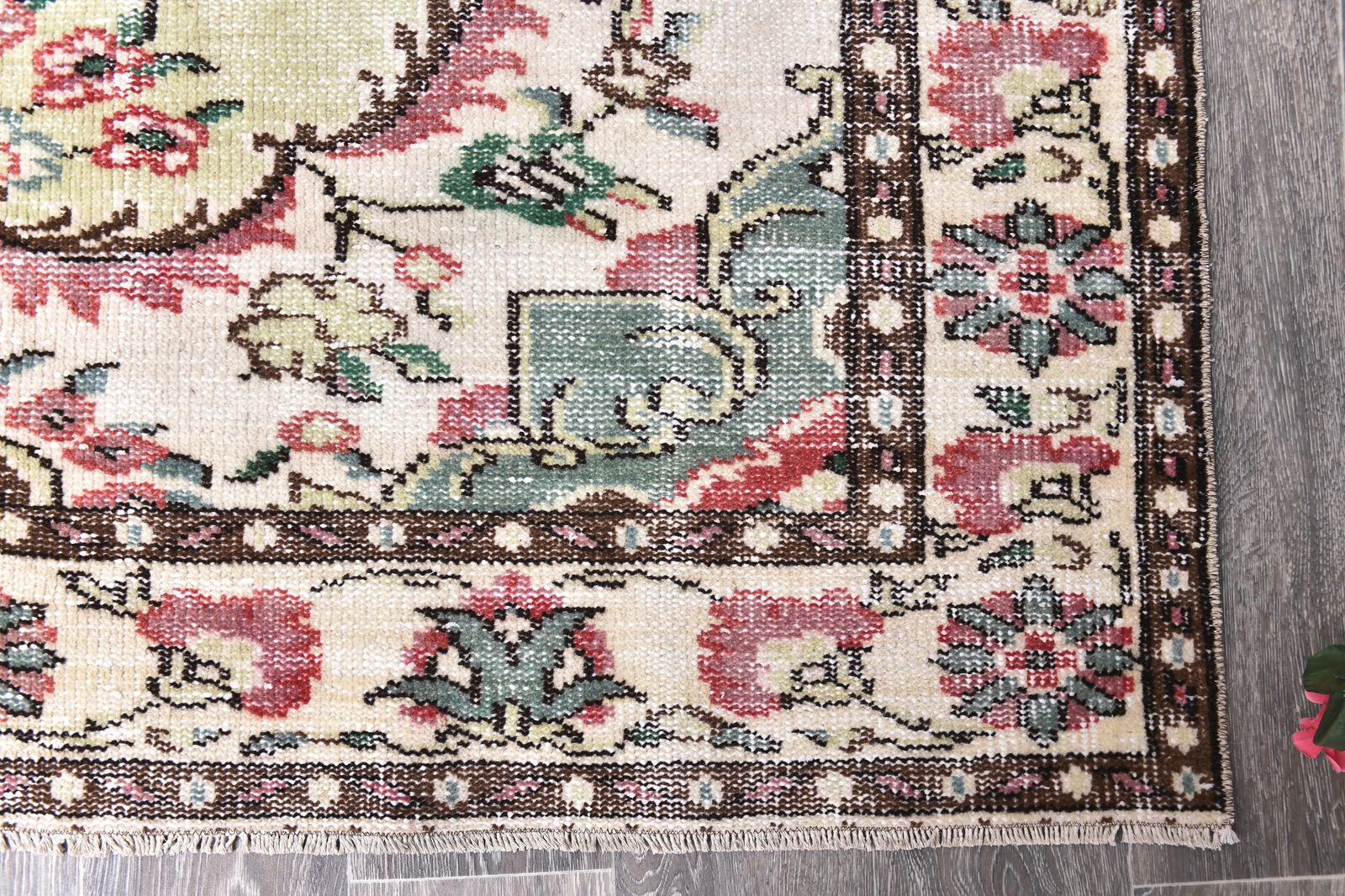 5'2'' x 8'9'' Handmade Vintage Wool Rug - 244805 - 9