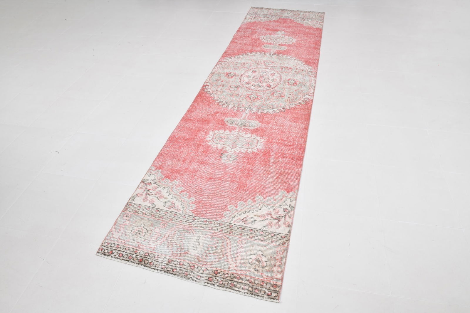 2'11'' x 11'3'' Handmade Vintage Wool Rug - 21739 - 18