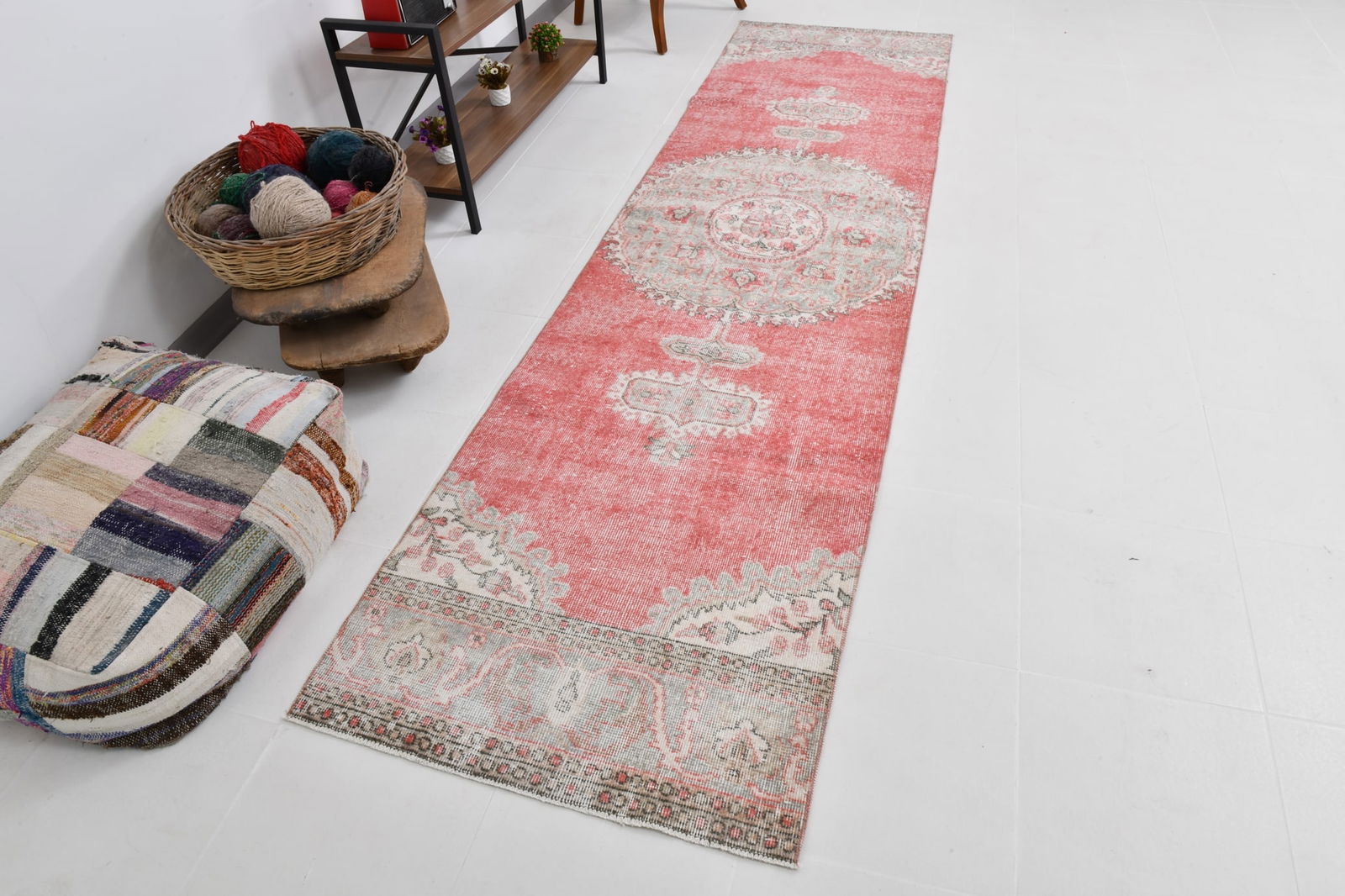 2'11'' x 11'3'' Handmade Vintage Wool Rug - 21739 - 4