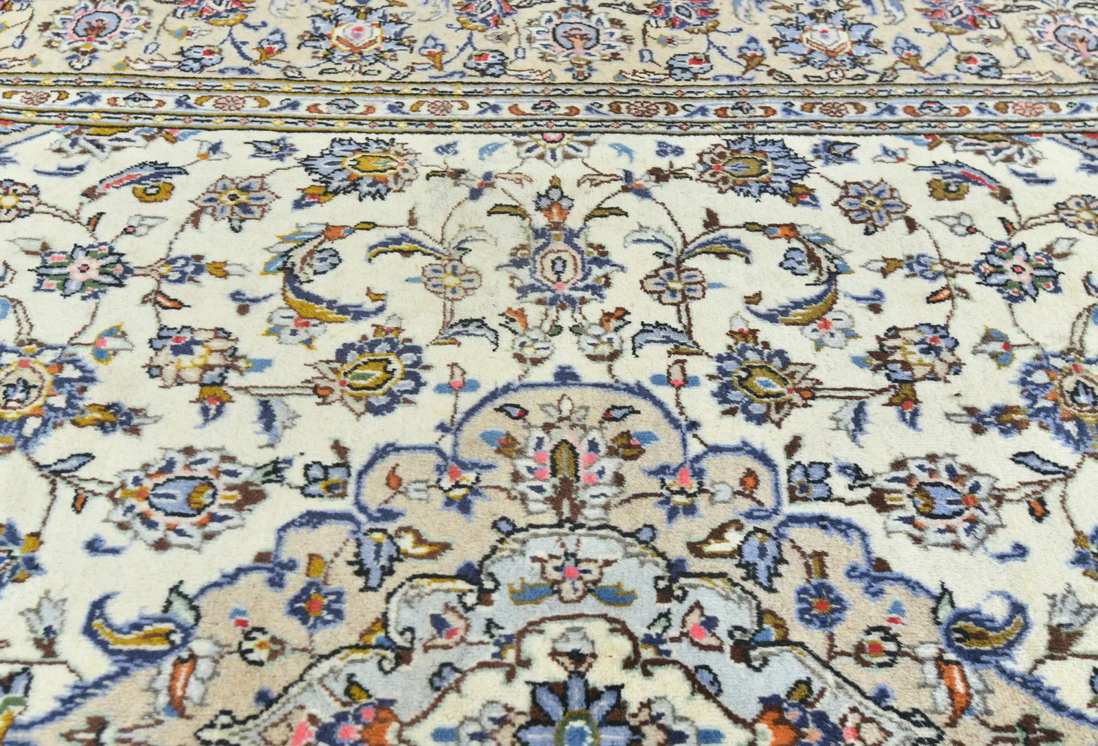 Vintage Cream Traditional Floral 7X10 Kashan Persian Rug - 7