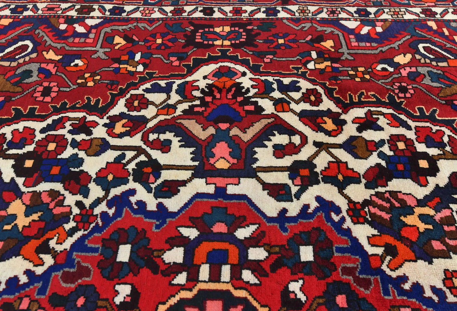 Vintage Red Floral 9X12 Bakhtiari Persian Oriental Rug - 7