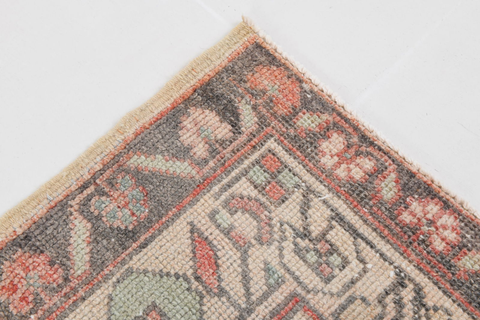 5'3'' x 10'9'' Handmade Vintage Wool Patchwork Rug - 19199 - 10