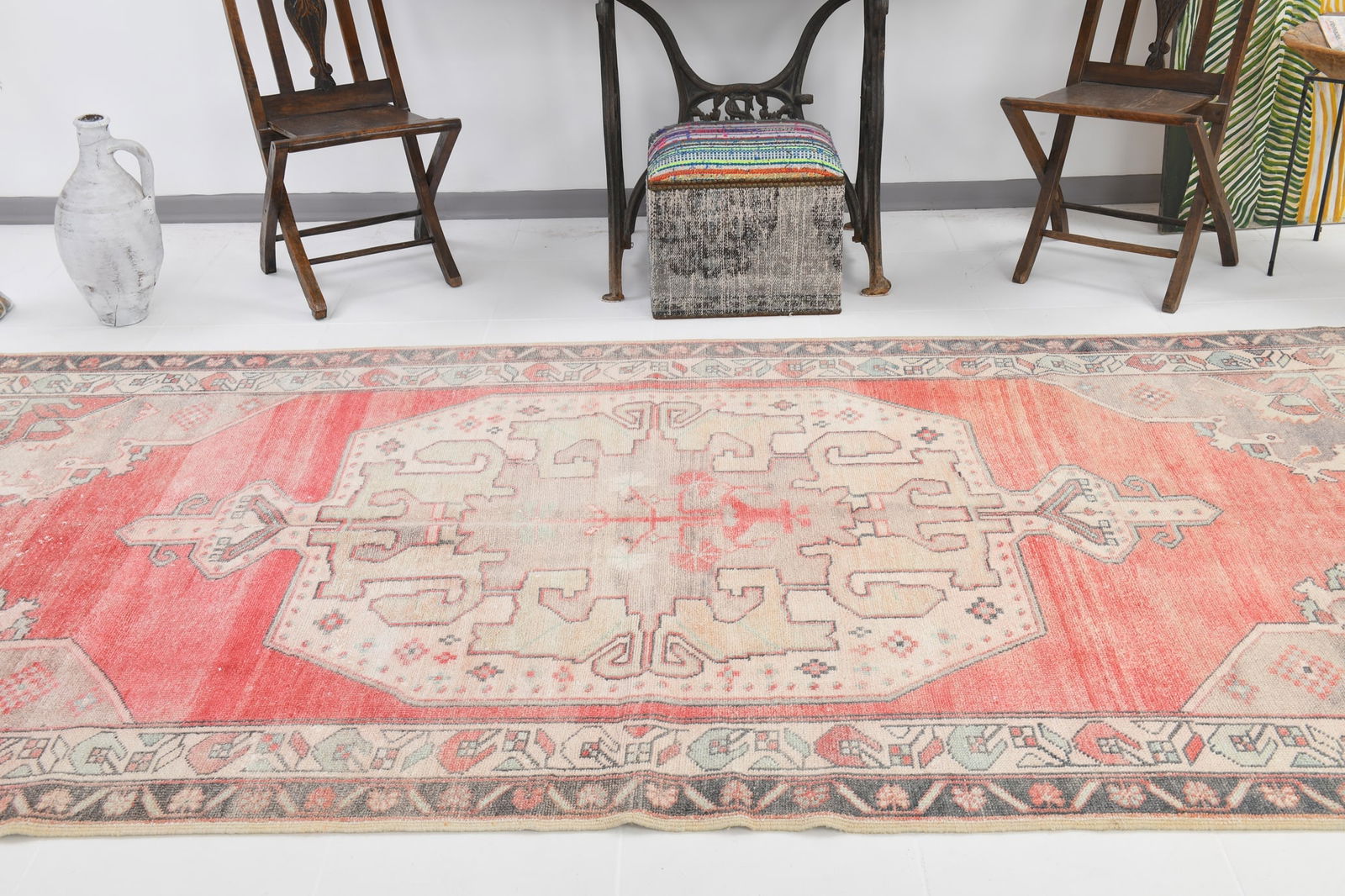 5'3'' x 10'9'' Handmade Vintage Wool Patchwork Rug - 19199 - 3