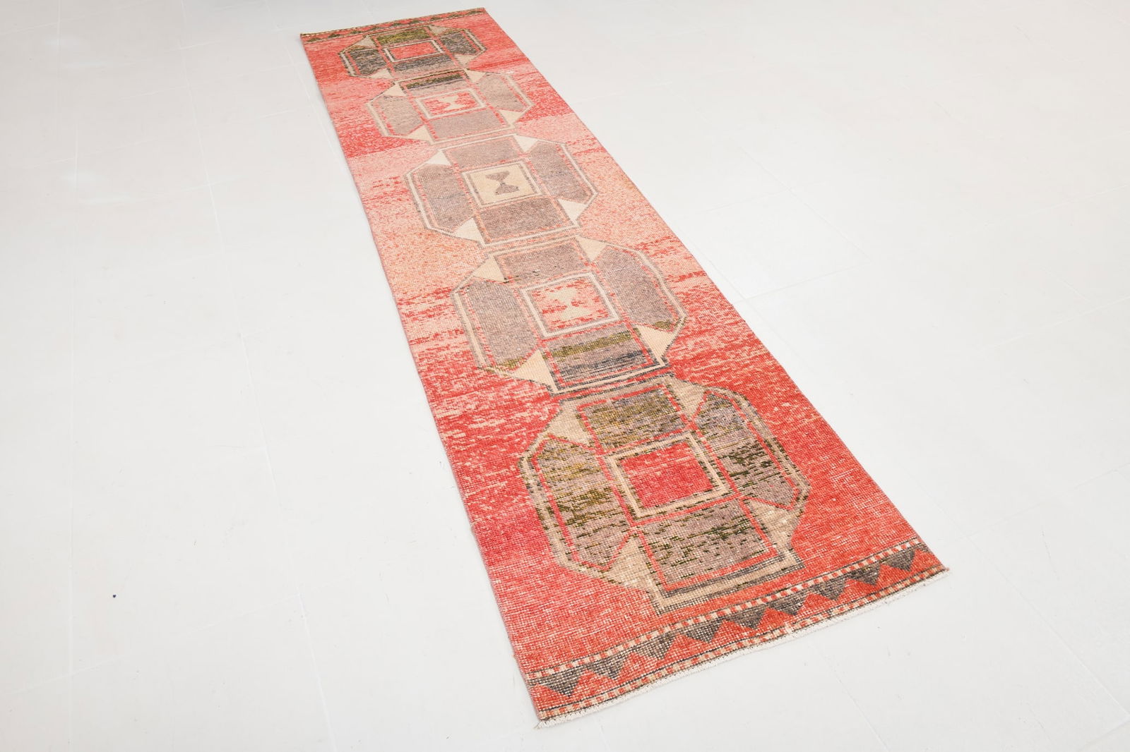 2'7'' x 10'1'' Handmade Vintage Wool Rug - 20304 - 18