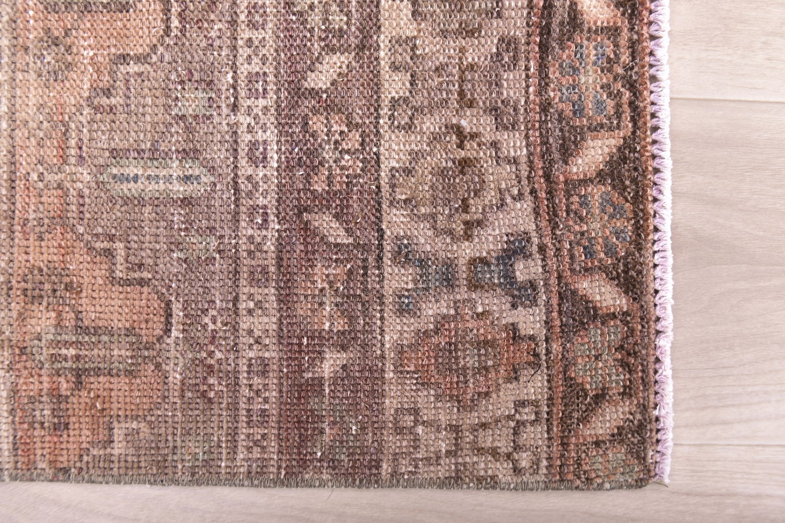 2'3'' x 9'10'' Turkish Vintage Runner Rug - 240431 - 10